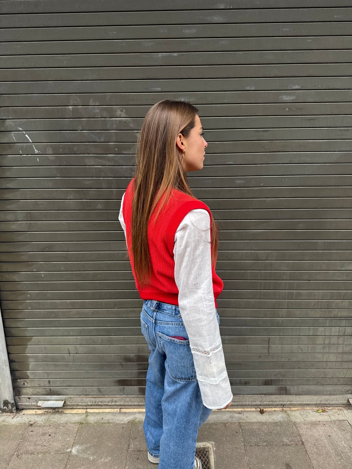 RED QUEENIE SWEATER VEST